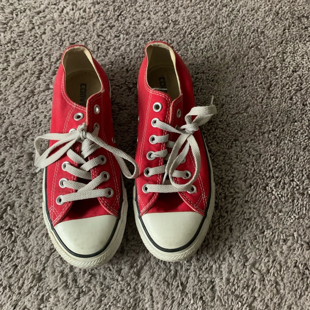 Chuck Taylor red converse